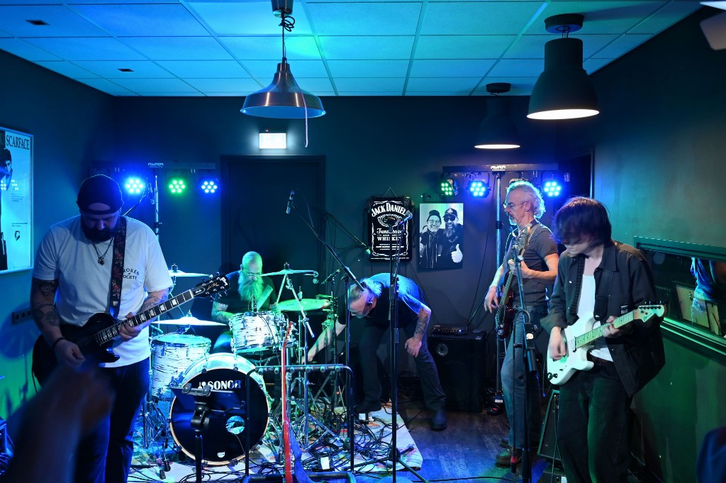 ../Images/10 jaar Ro's Barbershop 232.jpg